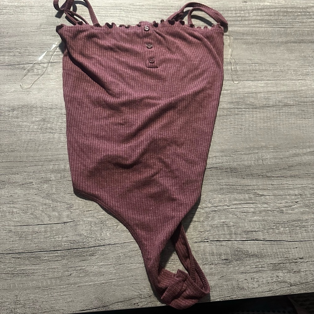 Bozollo Ribbed Onesie Size Medium